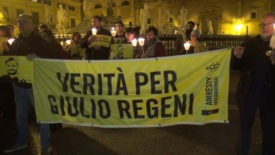 Caso Regeni, i genitori di Giulio: "Zone grigie anche dall'Italia, la politica non collabora"