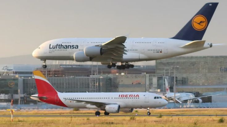 Carburante, allarme a Francoforte. Lufthansa ai piloti: rifornitevi in altri aeroporti