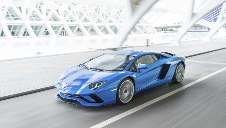 Lamborghini Aventador, 10 innovazioni in 10 anni di storia