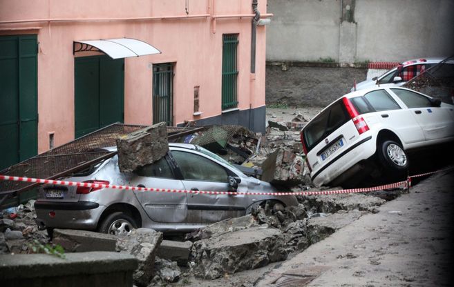 Borgo Incrociati, ancora una volta sotto il fango