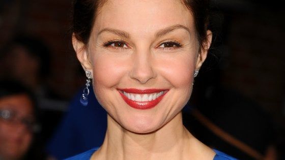 Ashley Judd: "Violentata e rimasta incinta, sono grata di aver potuto abortire legalmente"