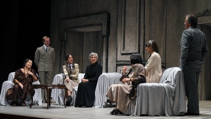 Camere nascoste svela il dietro le quinte del  teatro di  Pirandello