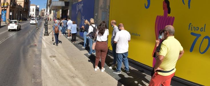  In fila al mercatino Rinascente tra maxisconti, lacrime e rabbia