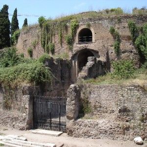 Monumenti, Roma a caccia di sponsor<br />Marino: "Cerchiamo mecenati per i restauri"