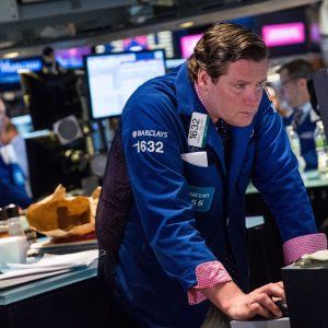 Borse, torna la sindrome cinese: l'Europa giù, affonda anche Wall Street