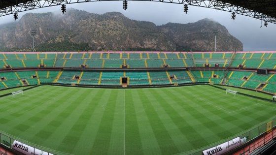 L'infettivologo: "Calcio a porte aperte? Impossibile prima della prossima stagione"
