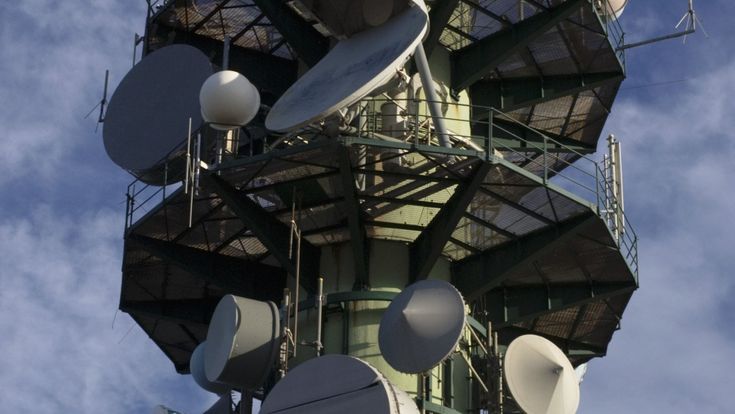 Frequenze, l’ingorgo del passaggio al 5g e le società di tv che rischiano