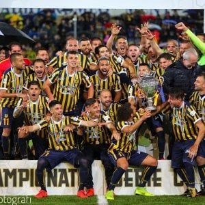 Coronavirus, la Juve Stabia dona mascherine alla Capitaneria di porto di Castellammare