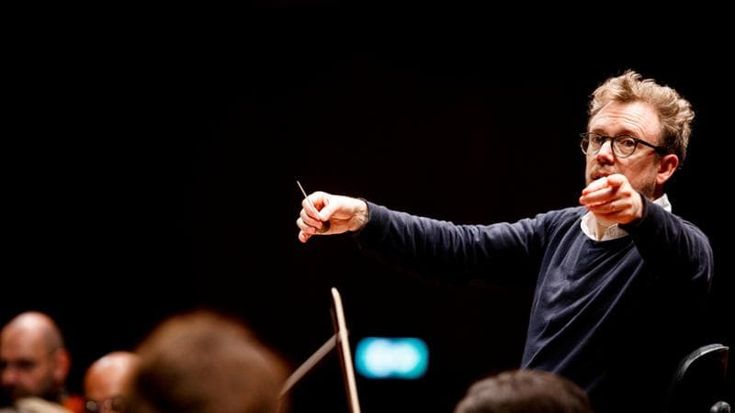 Santa Cecilia, Harding inaugura la stagione sinfonica: “La mia prima Tosca incredibile e moderna”