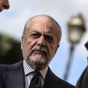 De Laurentiis scavalca Benitez e manda gli azzurri in ritiro