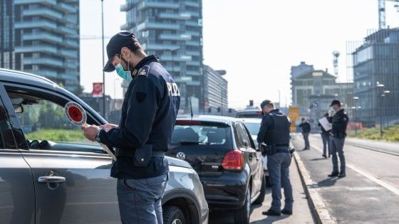 Coronavirus a Milano, Sala: "Troppa gente in giro, ho chiesto più controlli: ma non si può giocare a guardie e ladri"