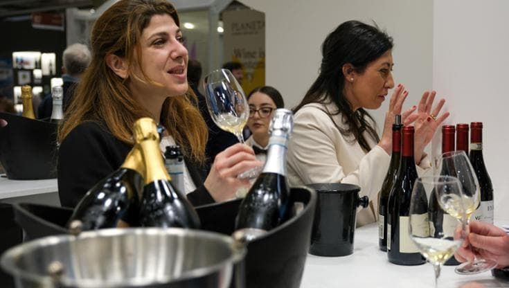 Vinitaly 58 e la reazione alla crisi: “In arrivo 4000 espositori e operatori da 140 paesi”