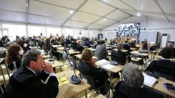 Civile, penale e amministrativo: i fronti aperti dei risarcimenti a Tursi per il crollo del Morandi
