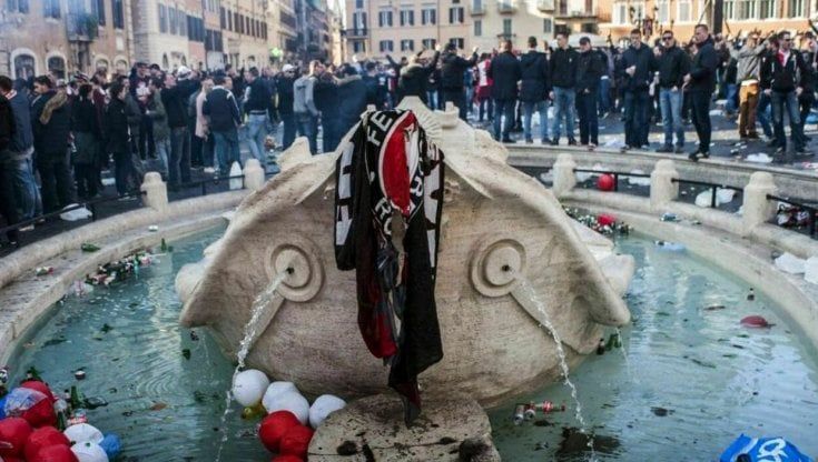Roma-Feyenoord, verso il divieto dei biglietti agli ultrà olandesi. Gualtieri: "Chi verrà sarà isolato"