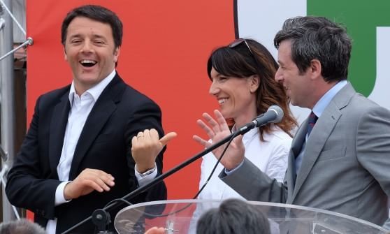Renzi a La Spezia per la Paita: "Qui o vince Lella o Toti, non c'è spazio per la sinistra di Pastorino"