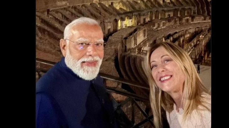 Meloni accoglie Modi. I due leader cavalcano la “Melodi mania” tra selfie al Colosseo e caramelle