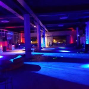 Scattano i sigilli per un negozio di mobili che nei week end si trasforma in discoteca