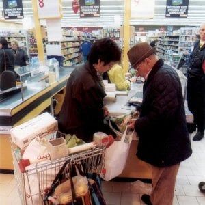 I redditi reali degli italiani crescono più che nelle altre grandi economie