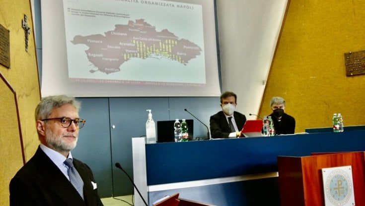 Napoli, Don Ciotti: "La mancanza di lavoro è un'ingiustizia inaccettabile che nutre i clan"