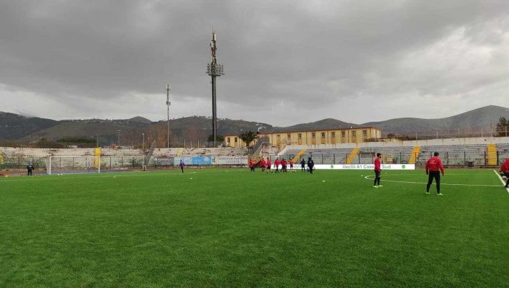  Calcio, raid nei magazzini della Casertana: rubate divise da gioco 