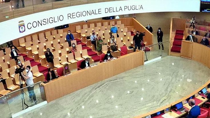 “No al taglio dei consiglieri regionali”: politici pugliesi uniti per cancellare la spending review