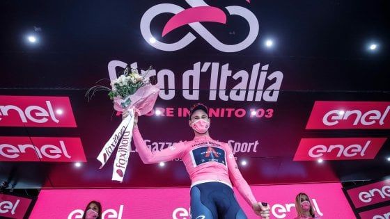 Ciclismo, Giro d'Italia: Ganna domina la cronometro e conquista la prima maglia rosa