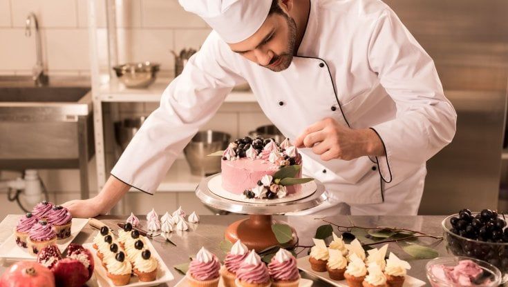 Dolci, pinsa e moda: la tradizione resiste