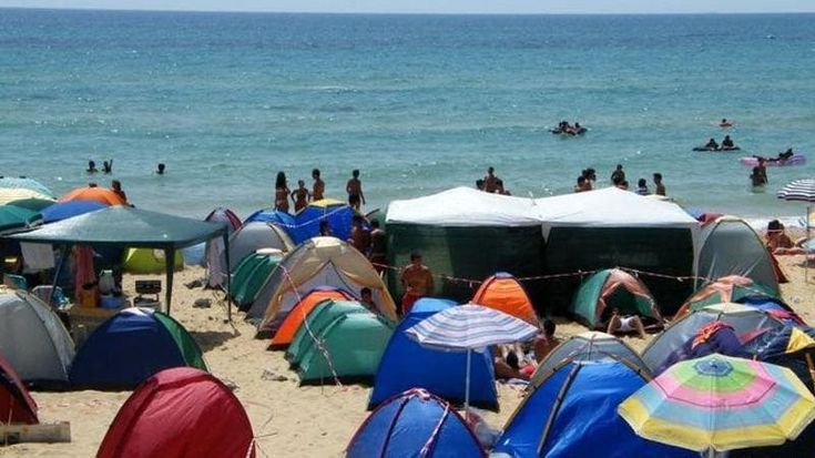 Gallipoli, stop a campeggi abusivi e bivacchi in spiaggia. Previsti arresto e multe fino 3mila euro
