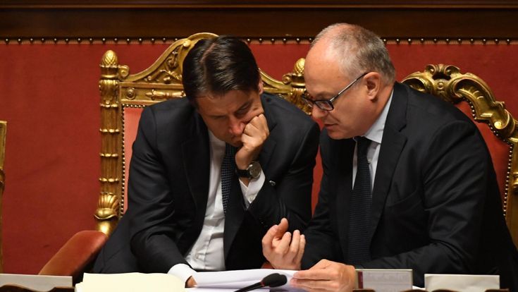 Manovra, Pd e 5S  divisi alla meta. Sì al bonus vacanza no alla carta bimbi