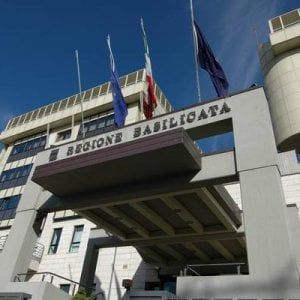 Regione Basilicata, dl sicurezza: "Violati diritti fondamentali dell'uomo" 
