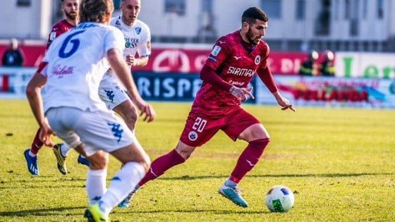 Serie B, il Pordenone non sa più vincere: Frosinone e Crotone sorpassano