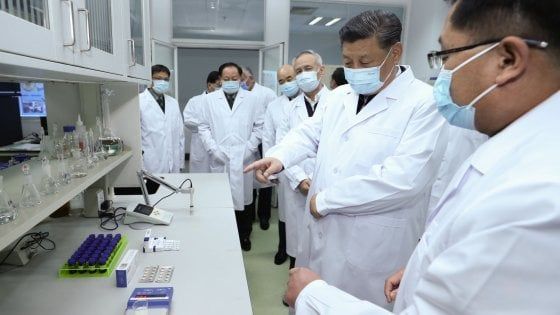 Coronavirus, nonno Zhou: il cinese guarito a 101 anni. In cura non ha mai smesso di fare esercizi fisici