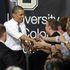 "Mi spiace aver sminuito la storia dell'arte". Obama si scusa con una professoressa