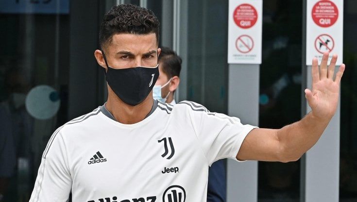 Juventus, Allegri riabbraccia Ronaldo. Il futuro di CR7 è ancora a Torino