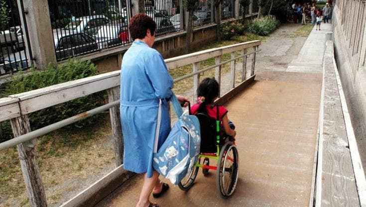 La formazione per gli assistenti degli alunni disabili? Troppo breve. A pagare saranno gli studenti
