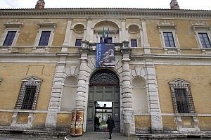 Ferita al cuore del Museo Etrusco<br />In quella sala il tesoro dell'archeologia