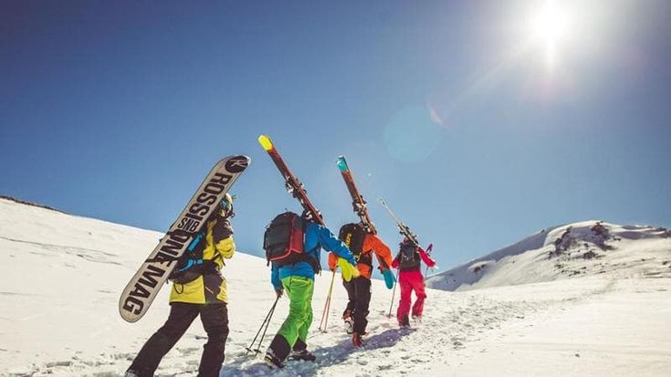 Sci, ciaspole e snowboard: ecco quando e quanto costa lanciarsi sulle piste della Lombardia