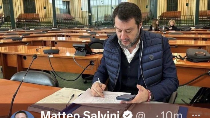 La solitudine dell'imputato Salvini: "Lamorgese fece come me, ma solo io rischio 15 anni"