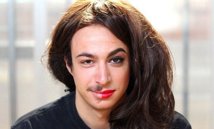 Met&agrave; uomini e met&agrave; donne: magia del make-up