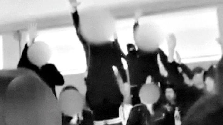 Braccia tese e inni al Duce, occupazione lampo al Ruiz. I docenti: “Saranno puniti”