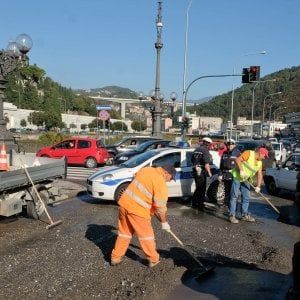 “Decisioni a Reggio per i tubi di Genova” Il sindacato accusa 