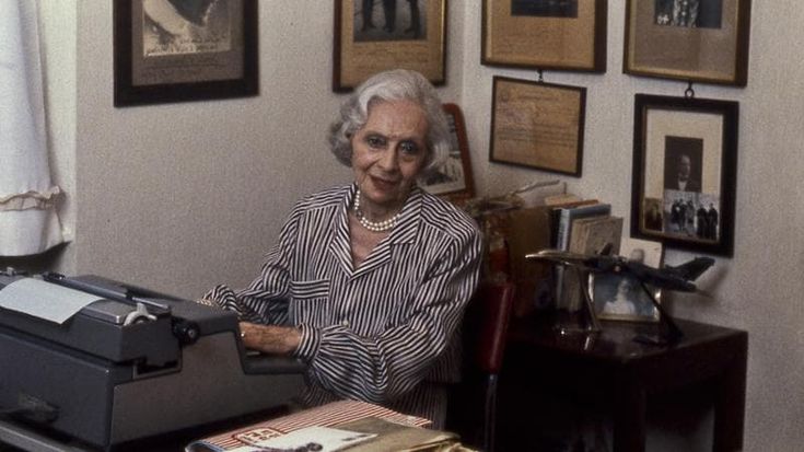Liala: è tornata la nonna del Romance