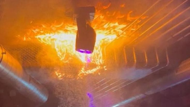“I pannelli rotti del soffitto tenuti con le stecche da biliardo, avevano deciso di ripararli così”