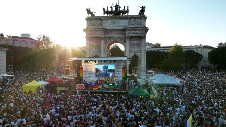 Pride Milano, oggi il giorno dei 350 mila tra protesta della comunità ebraica e sponsor in coda