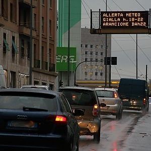 Maltempo, Bucci: "D'ora in avanti scuole chiuse solo nei quartieri a rischio"