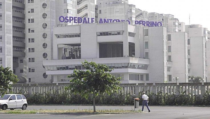 Brindisi, migliora la neo mamma folgorata: sarà trasferita in Ginecologia. Il bambino nato con cesareo d'urgenza sta bene