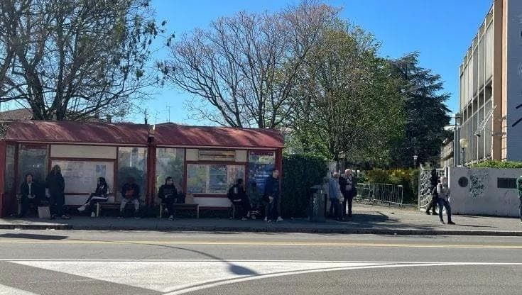 Studente venne accoltellato dopo l’uscita dalle Aldini: ora fa causa alla scuola