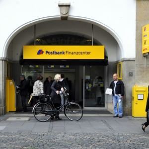 Deutsche Bank studia la separazione da Postbank, pronti scioperi a oltranza