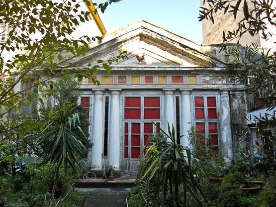 Chiostri e giardini segreti, la maratona del Fai