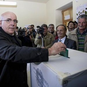Calabria, plebiscito per Oliverio: dal Pci alla 'grande' alleanza del centrosinistra